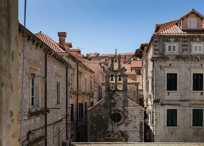 Center 3*